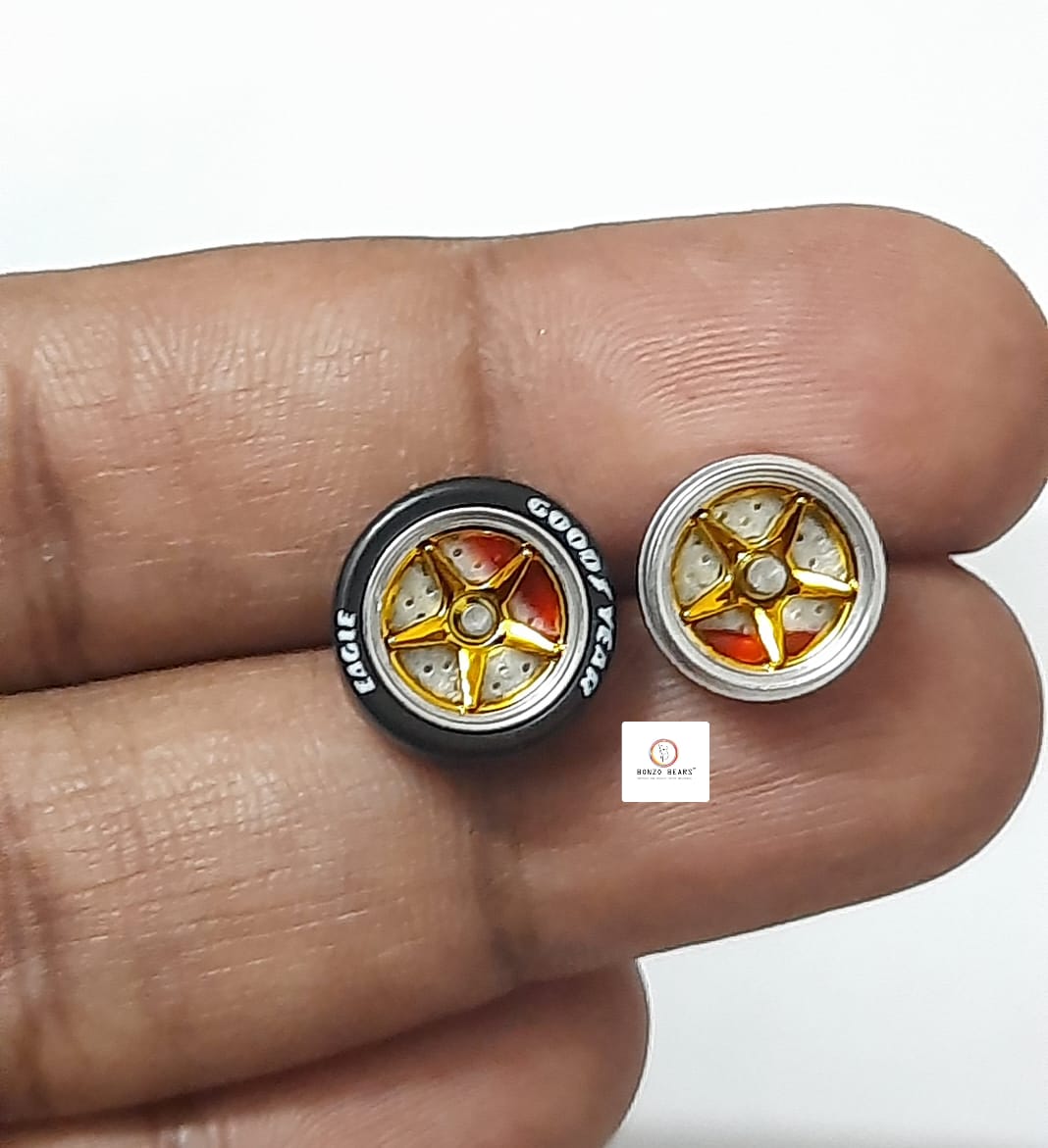 Alloy Wheels with Brake Disc Silver Rim/Gold Chrome Star 5 spoke 11.2mm/28mm for 1/64 Car with extra set of Axles (28mm)