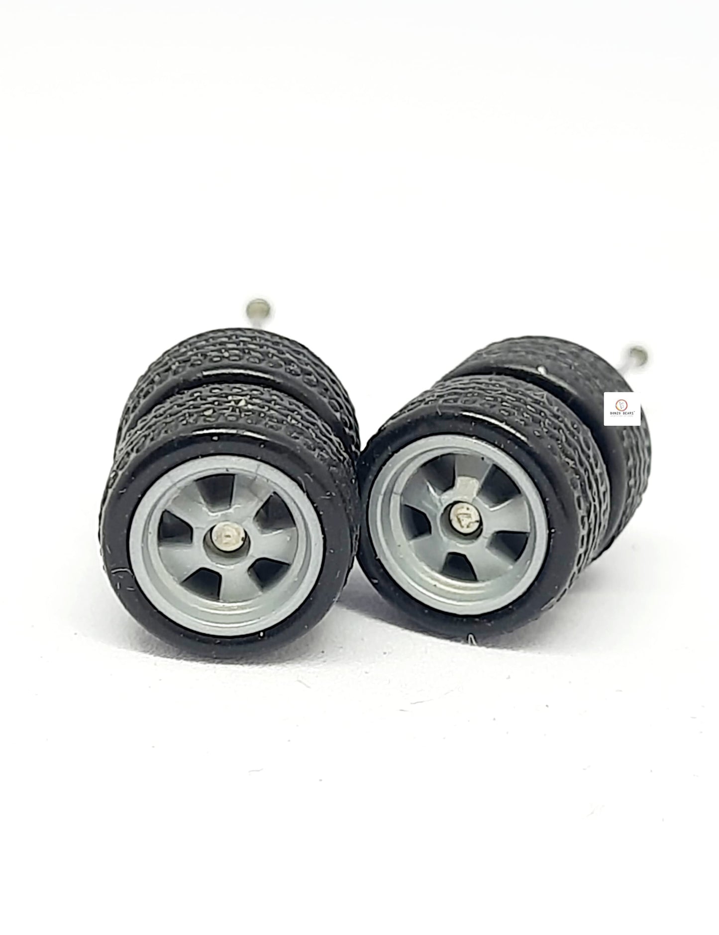 Rubber Tyre 10mm Dia , 5 Ray - 1/64 car compatible