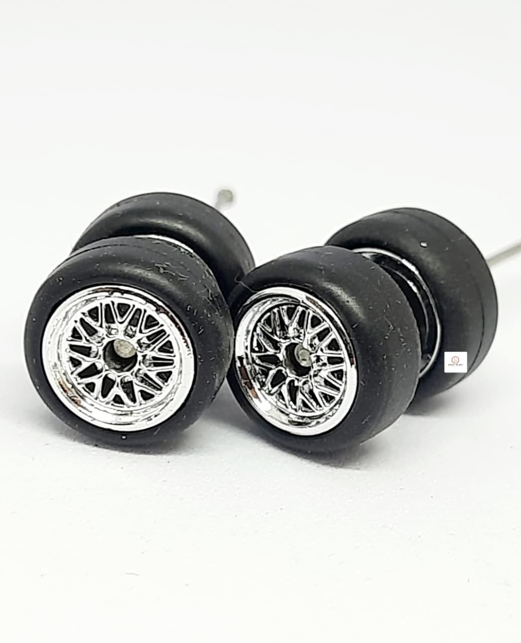 Rubber Tyre 10mm, Multi Spoked silver chrome tyres - 1/64 car compatible