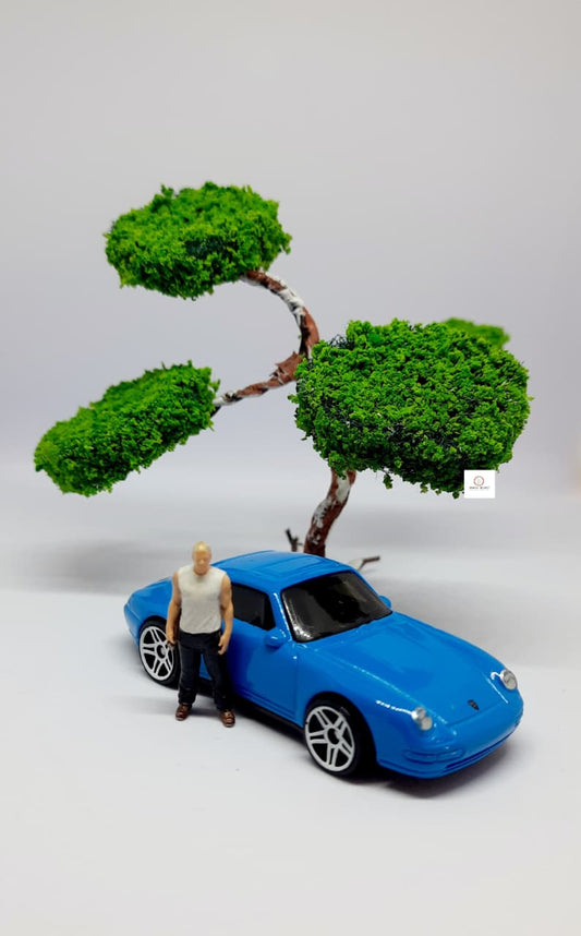 Miniature Artificial Bonsai Tree (8cm) - Diorama Accessory (Car and Figure not included)