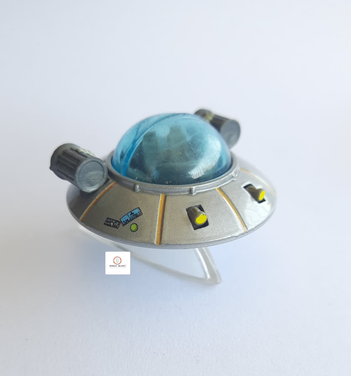 Rick and Morty Rick's - Space Ship Hot Wheels Premium -1/64 (Loose,With Stand)