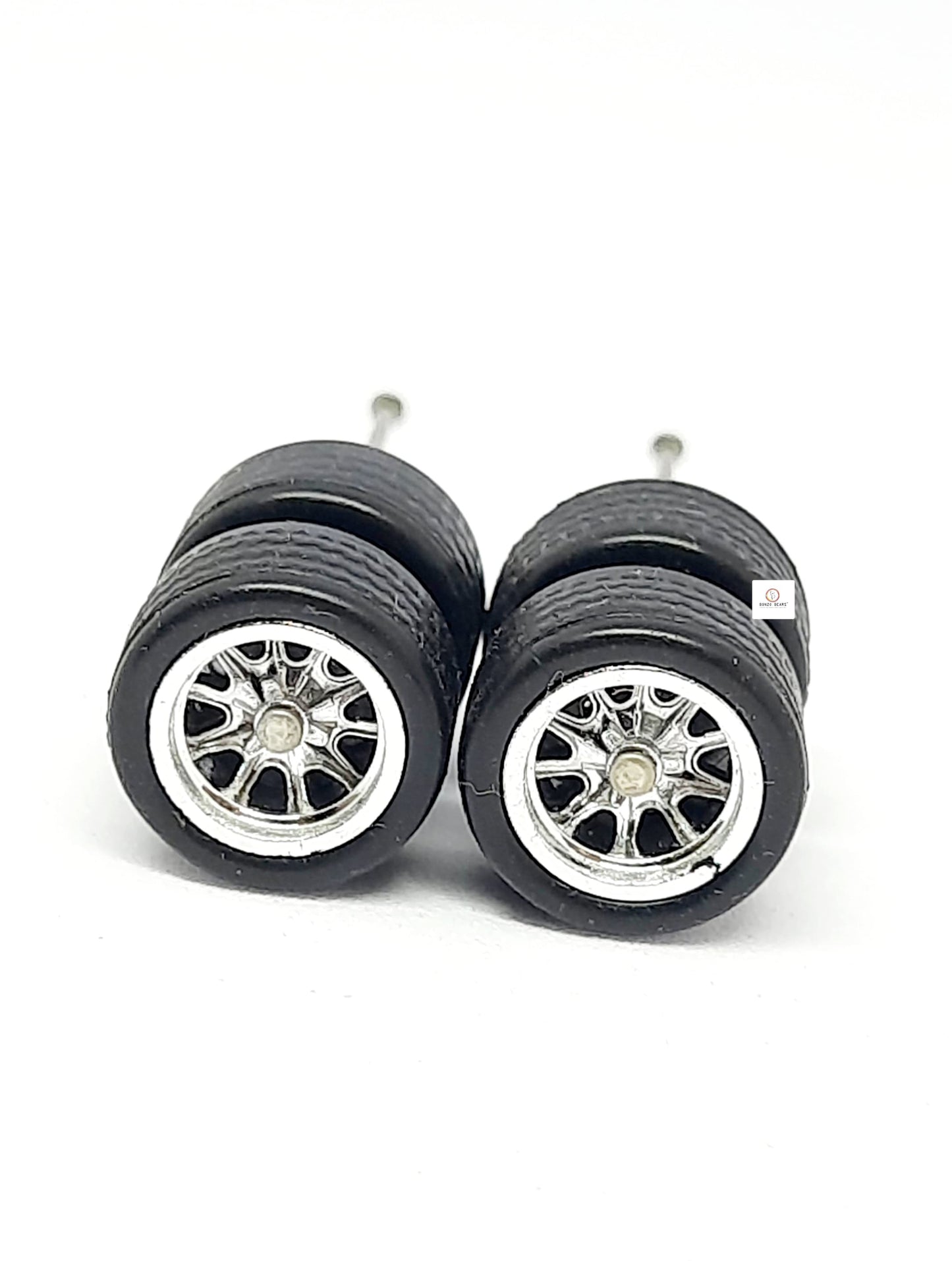 10mm Dia Multi Spoked Chrome Rim Rubber Tyres - 1/64 car compatible