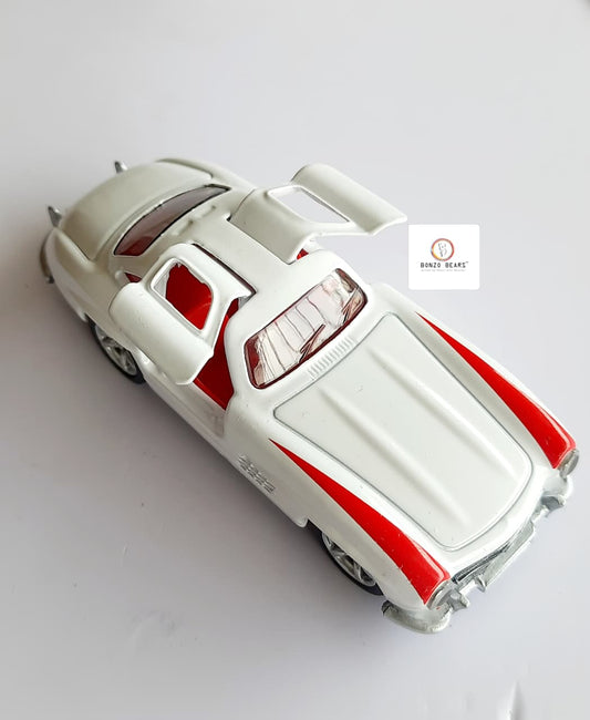 1470 Mercedes-Benz 300 SL - Siku (White)- 1/55 ( Rare )