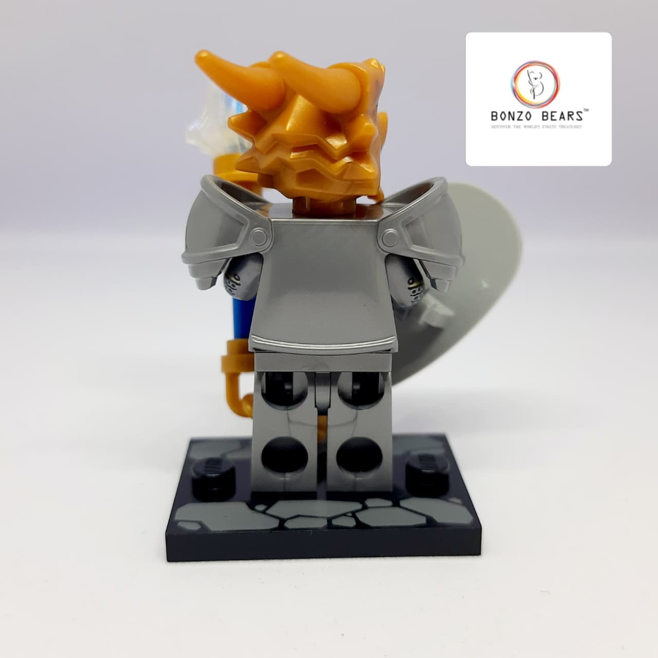 LEGO Dungeons & Dragons Series Minifigures - Dragonborn Paladin with Shield and staff