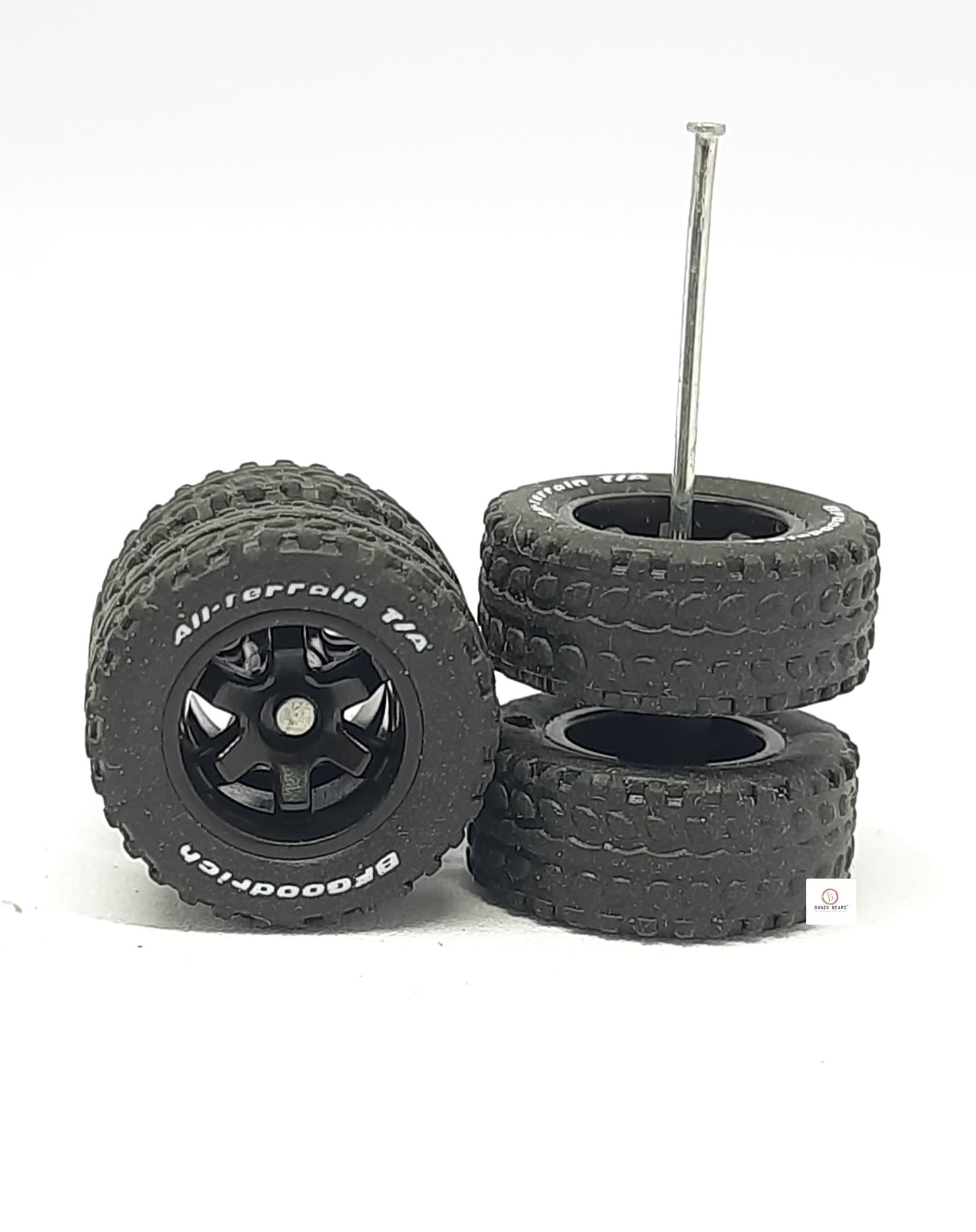 4X4 BFGoodrich All-Terrain Rubber Tyres 14mm 6 Spoked for 1/64 SUV Compatible