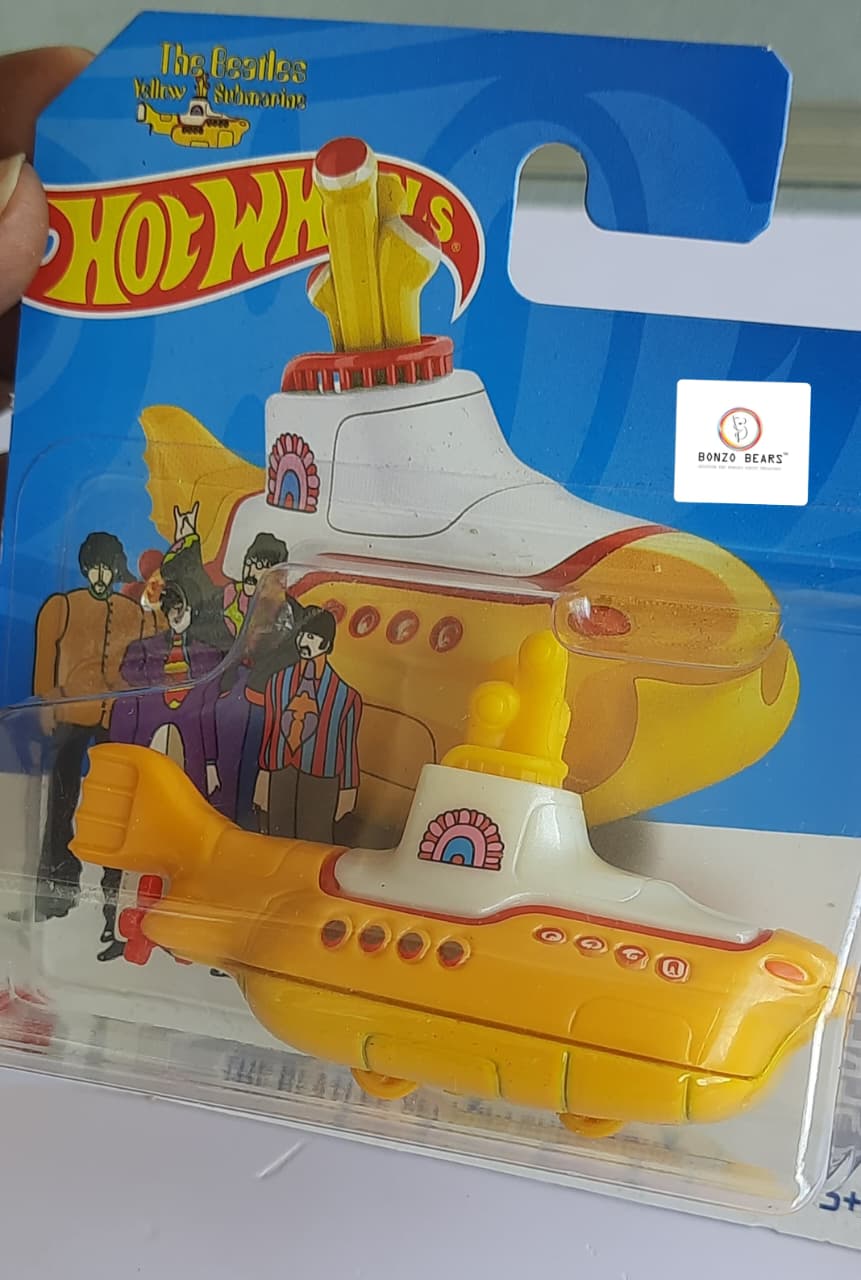 The Beatles Yellow Submarine - Hot Wheels (Short card)| Bonzo Bears ( Rare)