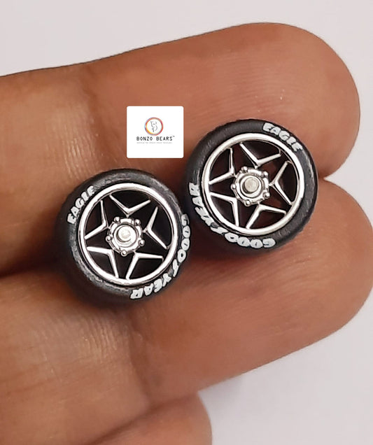 Rubber Tyre - 10mm Silver Rim Star with Goodyear Eagle, 28mm Axle Cv2