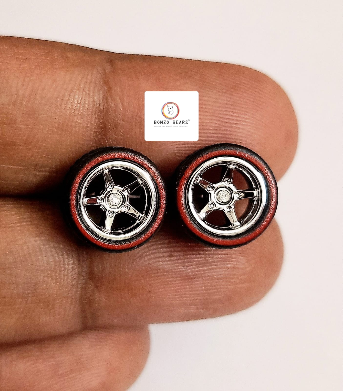 Rubber Tyre - 10mm Silver Rim 5 Spoke/Red Line with dots in center - 25mm Axle, Cv3