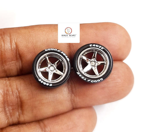 Rubber Tyre - 13mm Silver Chrome Star with Goodyear Eagle - 25mm Axle, Cv4