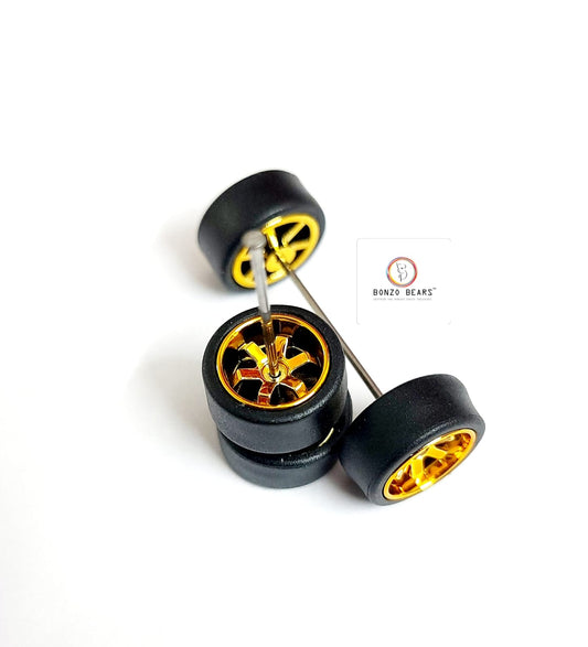 Rubber Tyre - 10mm Gold Rim 6 Spoke - 28mm Axle, Cv5