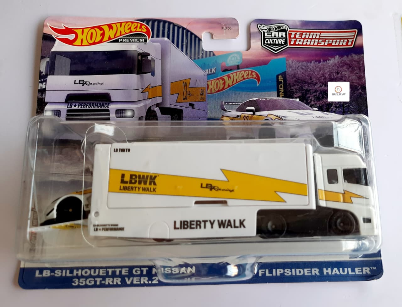 Liberty Walk Silhoutte Nissan GTR35- Team Transport - Hot Wheels