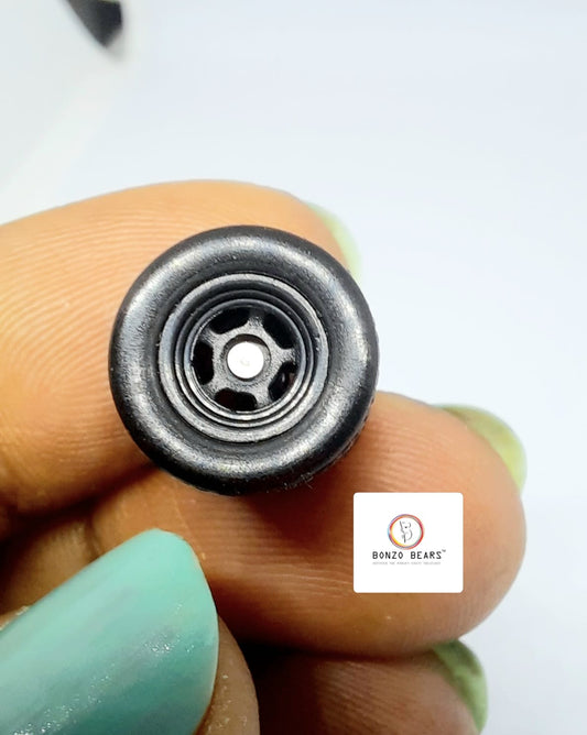 10mm Dia 5 Spoked Black Rim Rubber Tyres for 1/64 cars