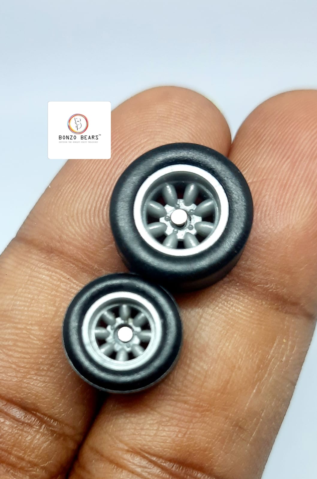Rubber Tire - 10mm + 12mm , Multi spoke Grey Rim 25mm Axle