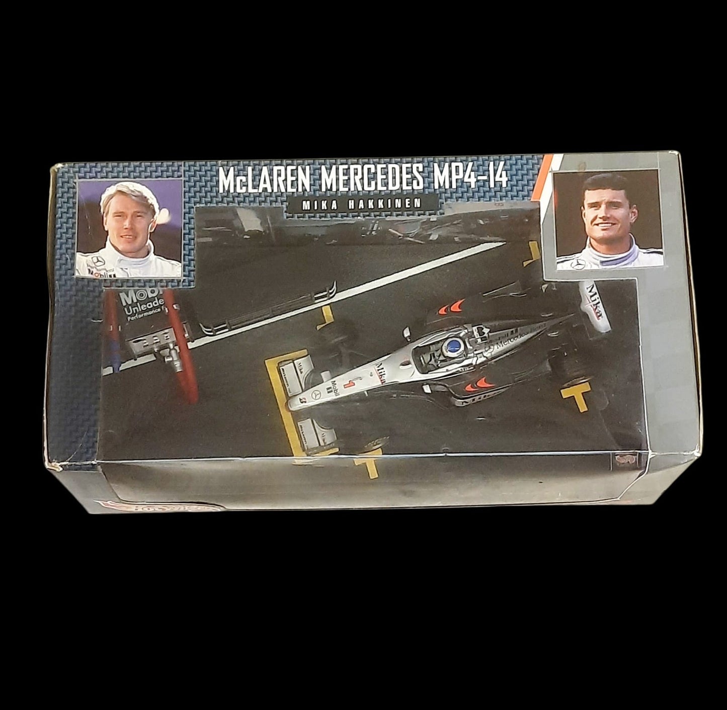 Hot Wheels 1:24 scale McLaren Mercedes MP4-14 with Pit Stop Diorama Picture and Fuel Pump driven by Mika Häkkinen