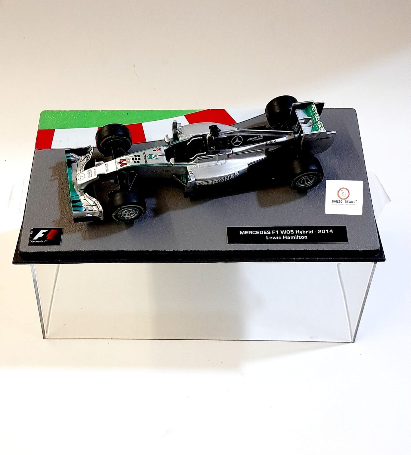 1/43 Mercedes-Benz F1 W05 Hybrid driven by Lewis Hamilton in 2014 | Panini - Formula 1 Car Collection