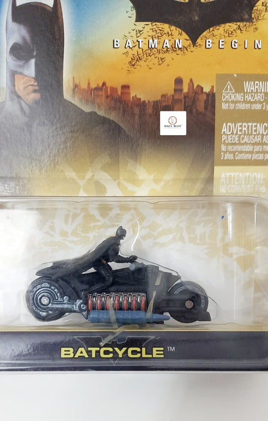 Hot Wheels (2005 Released) Batman Begins - Batcycle with Batman figure | Bonzo Bears