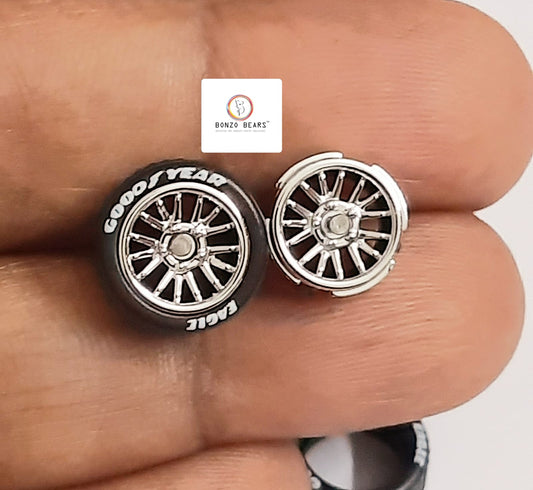Rubber Tyre - 10mm Silver Rim Multispoke Goodyear Eagle, 28mm Axle Cv2