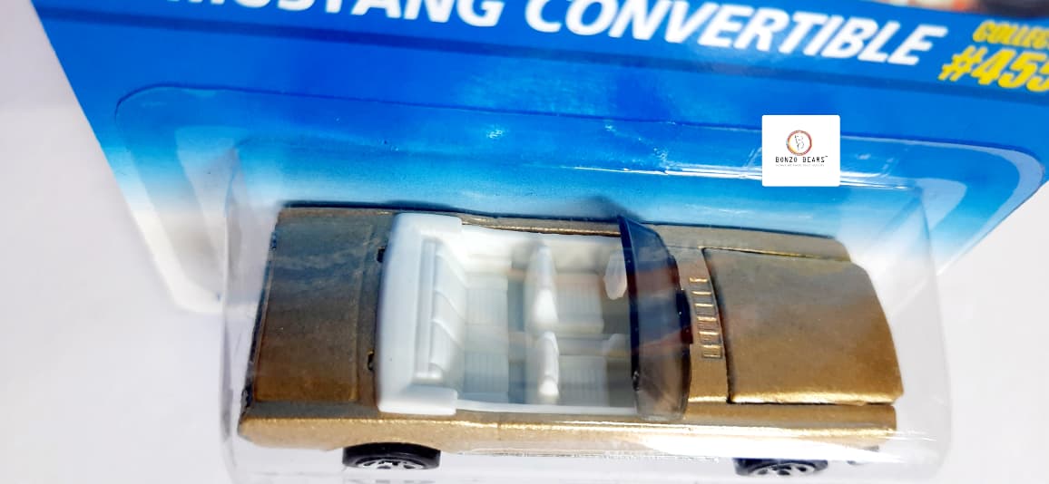 '65 Mustang Convertible (1995 Released) with Engine Detail - Hot Wheels | Bonzo Bears PB38