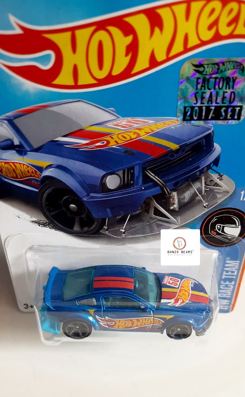 2005 Ford Mustang (2015 Released) - Hot Wheels 2017 Factory Sealed Set | Bonzo Bears PB30