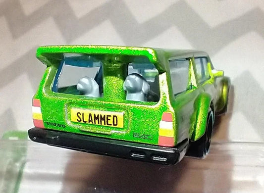 Volvo 240 Drift Wagon - Hot Wheels German short card