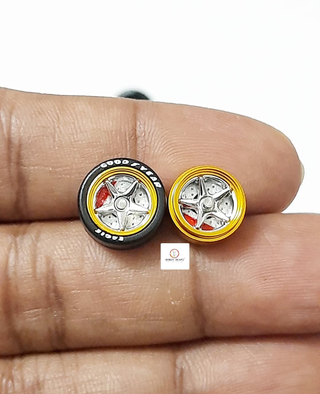 Alloy Wheels with Brake Disc  Gold Rim/Silver Chrome star 5 spoke 11.2mm/28mm for 1/64 Car with extra set of Axles (28mm)