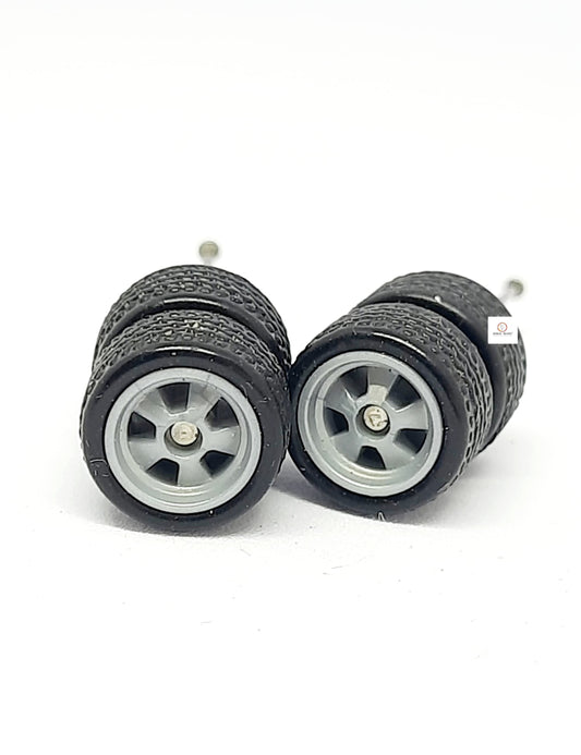 Rubber Tyre 10mm Dia , 5 Ray - 1/64 car compatible