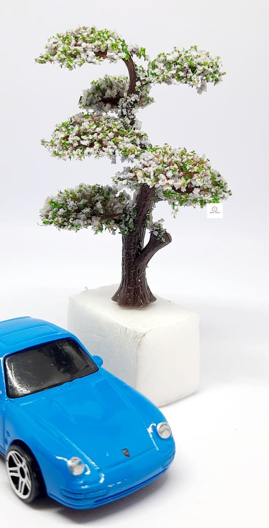Miniature Artificial Bonsai Tree with Lavender Flowers (6.5cm) - Diorama Accessory (Car and Figure not included)