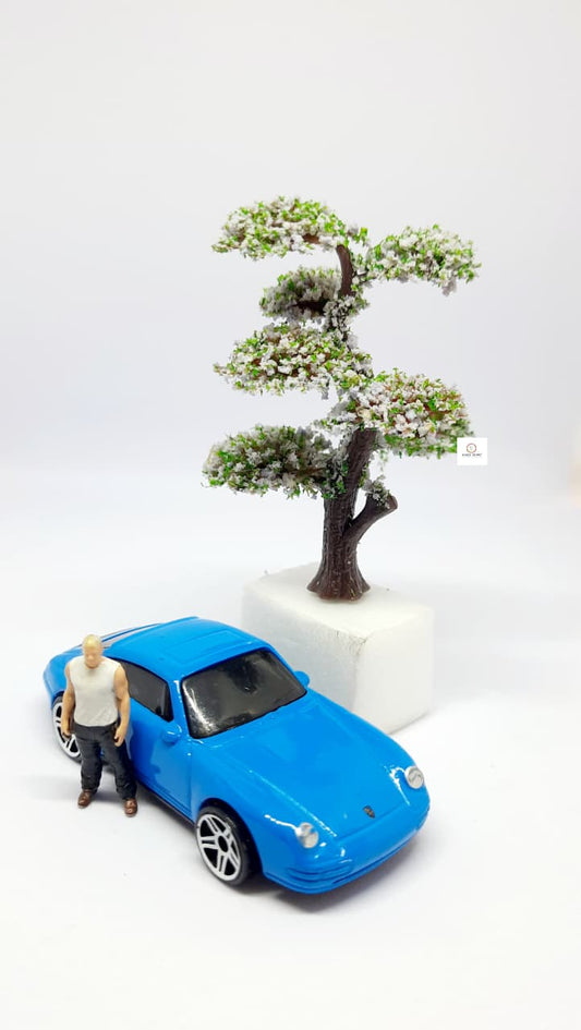 Miniature Artificial Bonsai Tree with Lavender Flowers (6.5cm) - Diorama Accessory (Car and Figure not included)