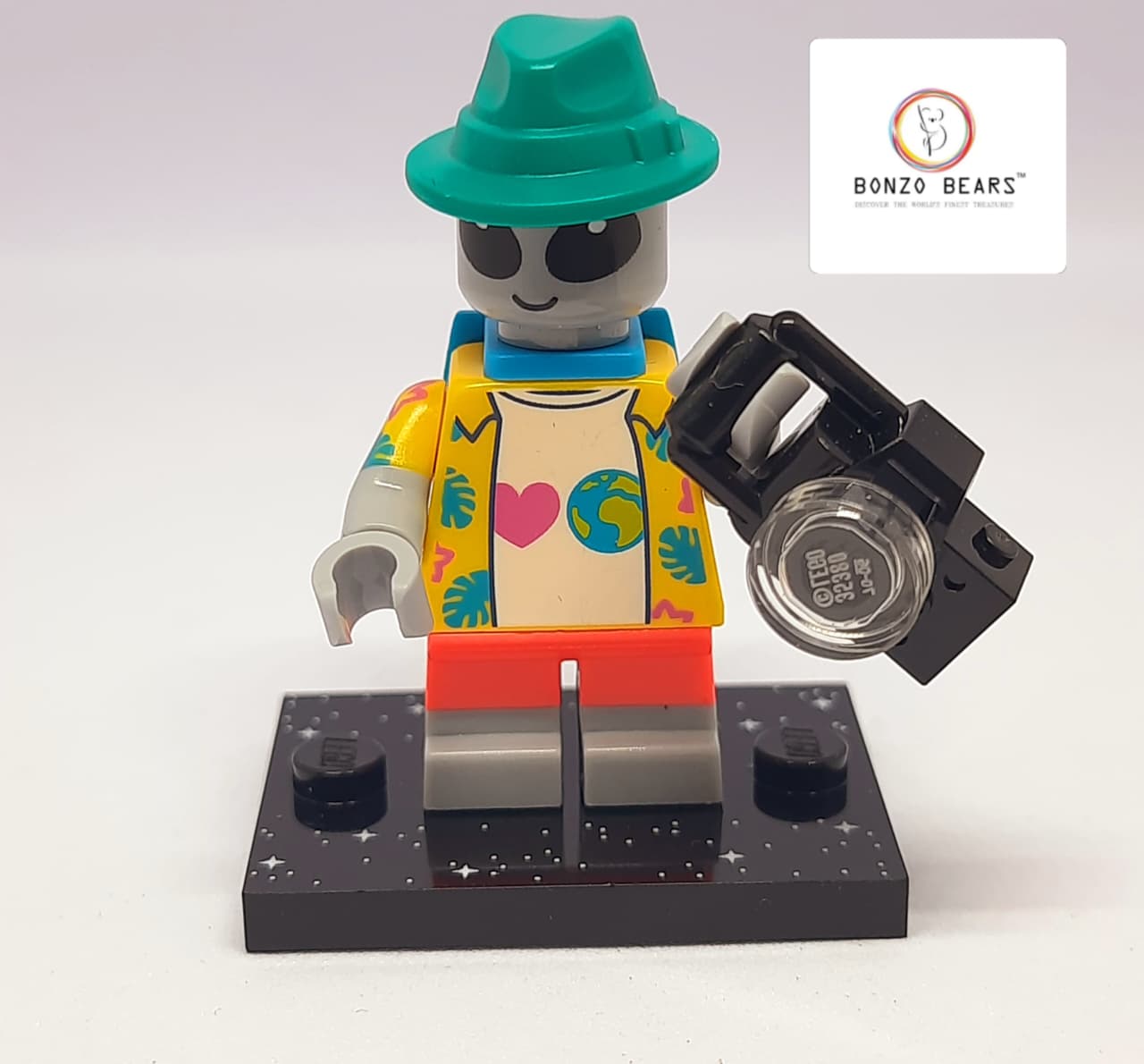 LEGO Minifigures Series 26 Alien Tourist | Bonzo Bears