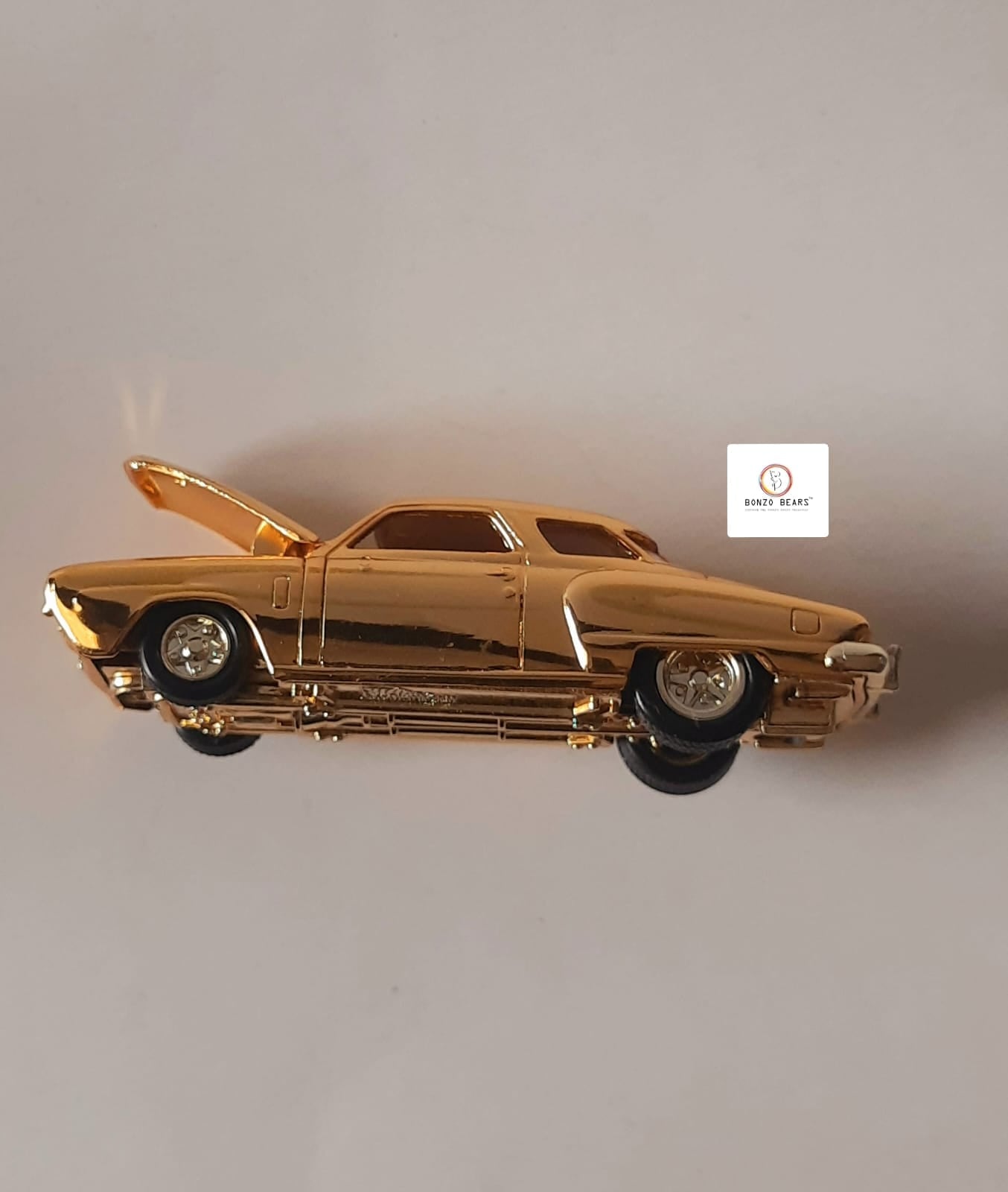 '51 Studebaker (24K Gold) - Racing Champions - Hot Rod Magazine 50th Anniversary Collector Series (1997 Released) (As per picture)