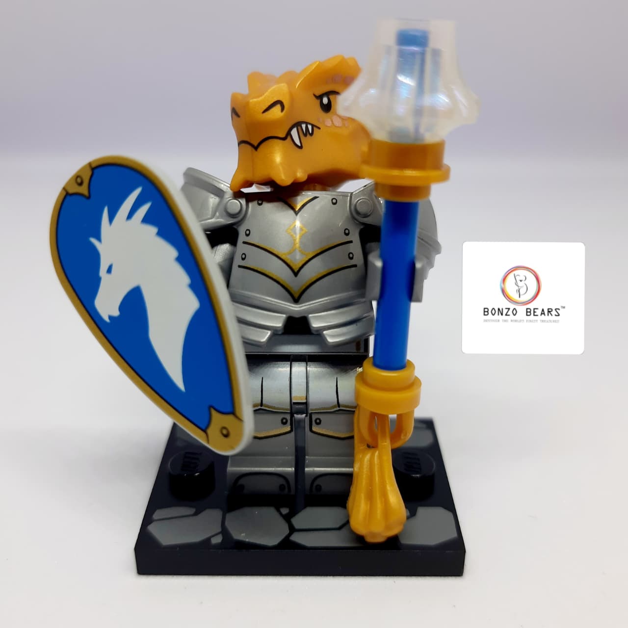 LEGO Dungeons & Dragons Series Minifigures - Dragonborn Paladin with Shield and staff