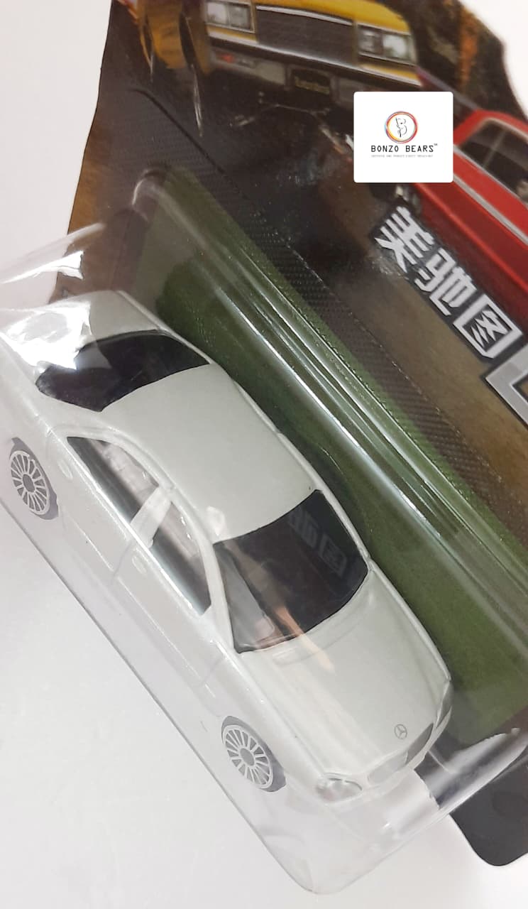 Maisto Mercedes-Benz (Pearl White) | Bonzo Bears