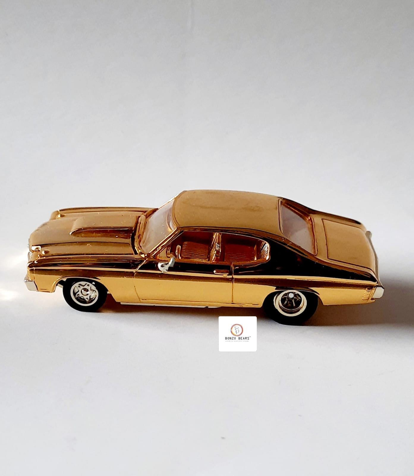 '70 Chevy Chevelle SS (24K Gold) - Racing Champions - Hot Rod Magazine 50th Anniversary Collector Series (1997 Released) (As per picture)