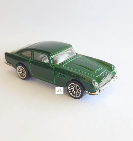 Aston Martin 1963 DB5 - 2013 Hotwheels  - Loose - 1/64