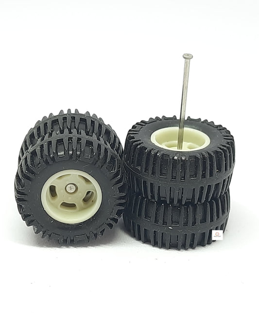 Rubber Tyres 17mm  Dia  set - for 4x4 -1/64 cars