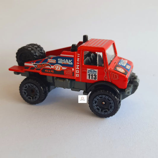 Mercedes-Benz Unimog 1300L - Hot Wheels 1/64