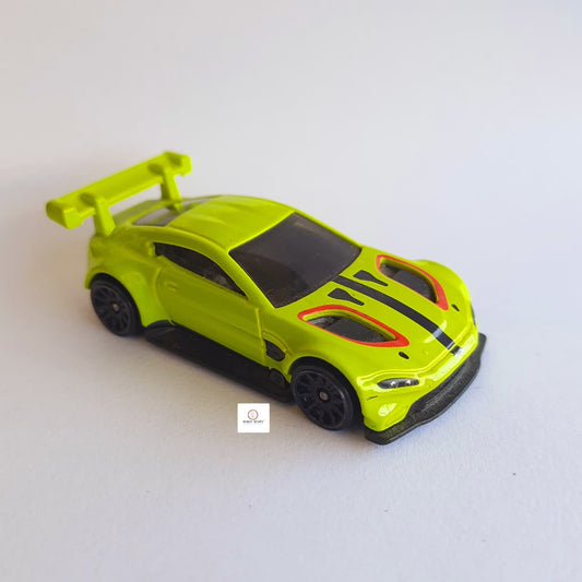 Aston Martin Vantage GTE - Hot Wheels ( Loose cars) - 1/64 Scale