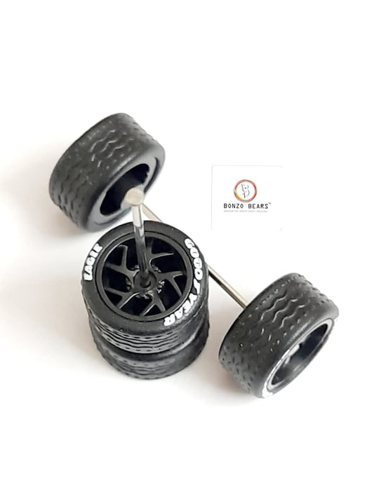 Rubber Tyre - 10mm Black Rim Star Y Spoke with Goodyear Eagle, 28mm Axle Cv2