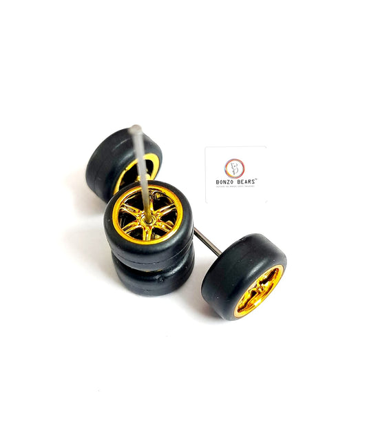Rubber Tyre - 10mm Gold Rim 6 Spoke, 28mm Axle Cv3