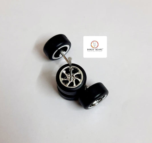 Rubber Tyre - 10mm Silver Rim 7 Spoke, 28mm Axle Cv3