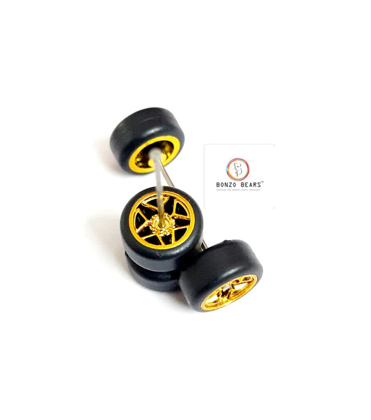 Rubber Tyre - 10 mm Gold Rim Star - 28mm Axle, Cv3