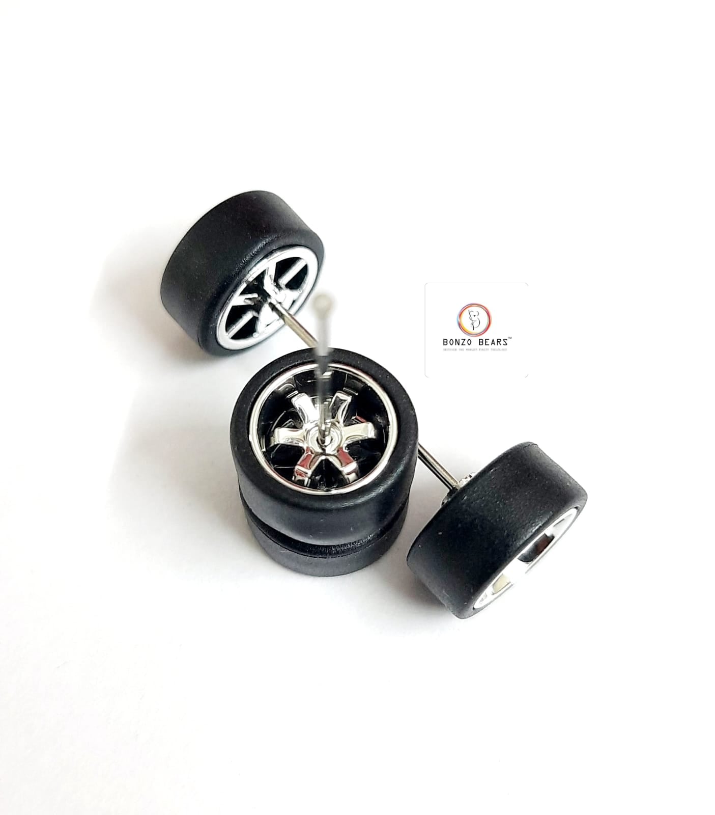 Rubber Tyre - 10mm Silver Rim 6 Spoke - 28mm Axle, Cv5