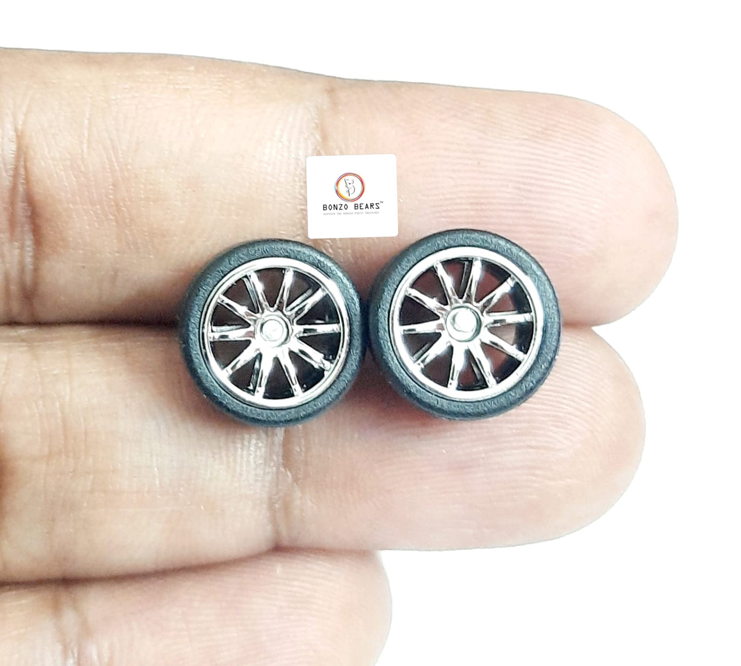 Rubber Tyre - 10mm Silver Multi Spoke - 28mm Axle, Cv5