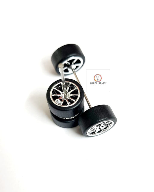 Rubber Tyre - 10mm Silver Multi Spoke - 28mm Axle, Cv5