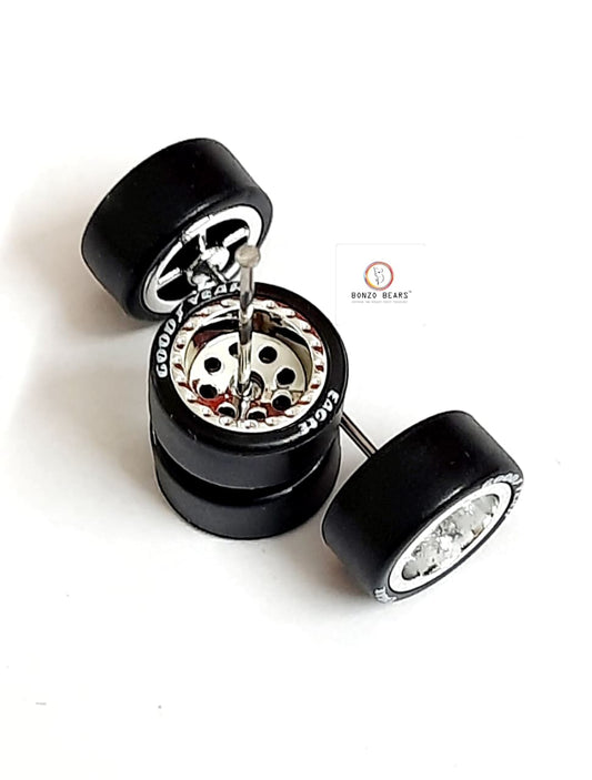 Rubber Tyre - 10mm Silver Rim with Goodyear Eagle - 25mm Axle, Cv5