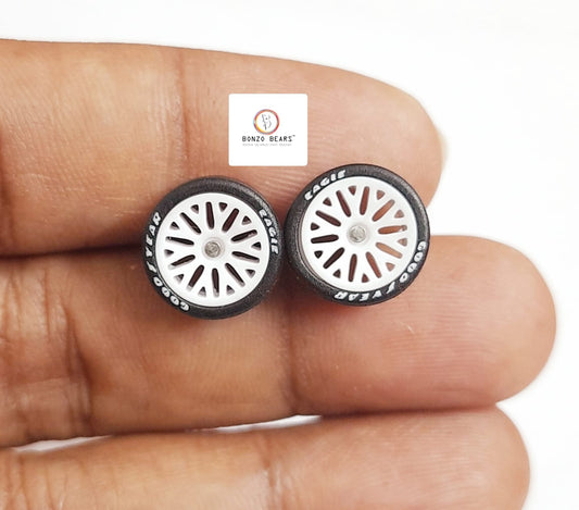 Rubber Tyre - 10mm White Y Spoke Goodyear Eagle - 28mm Axle, Cv5
