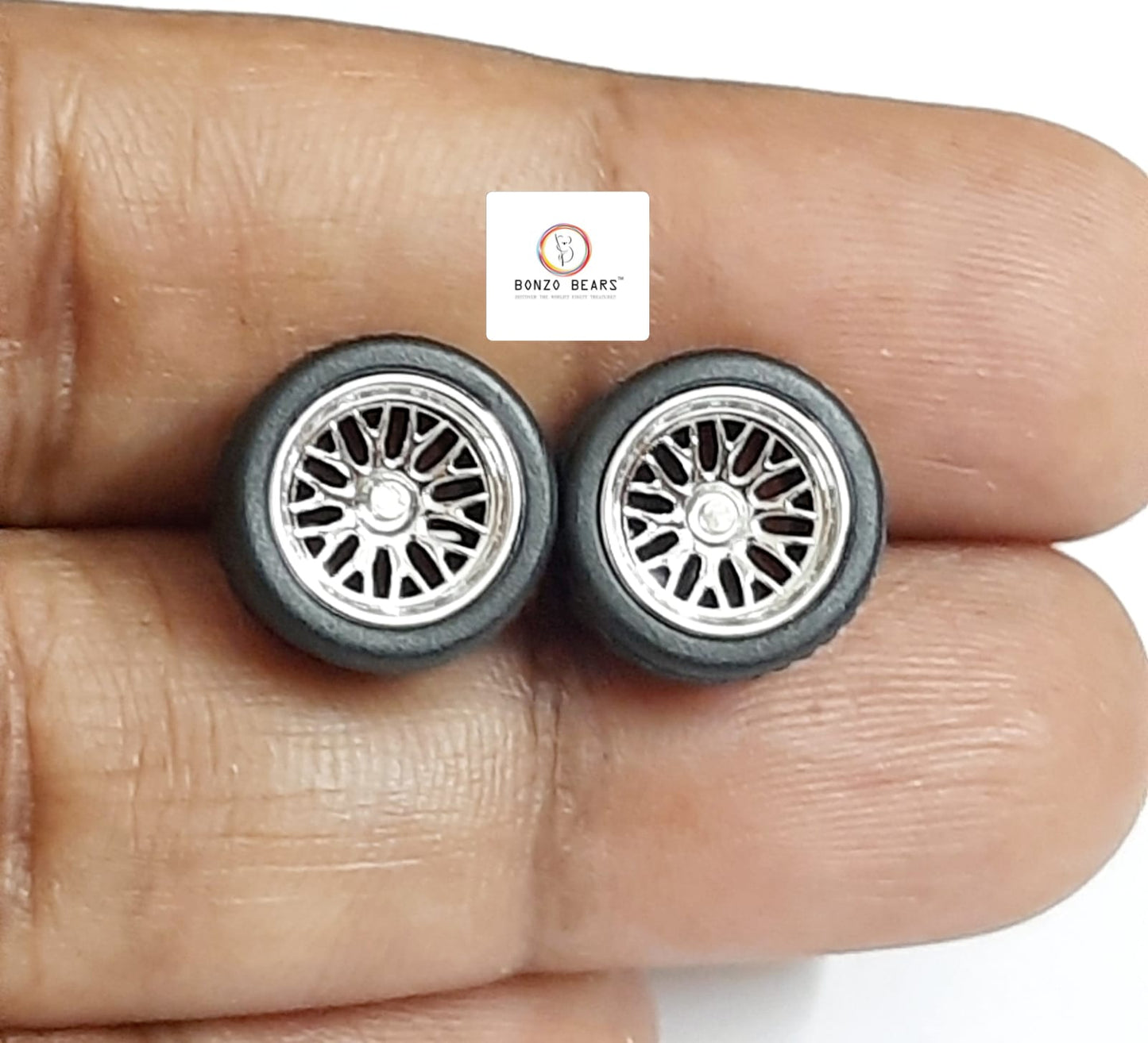 Rubber Tyre - 10mm Silver Rim Y Multispoke - 28mm Axle, Cv6