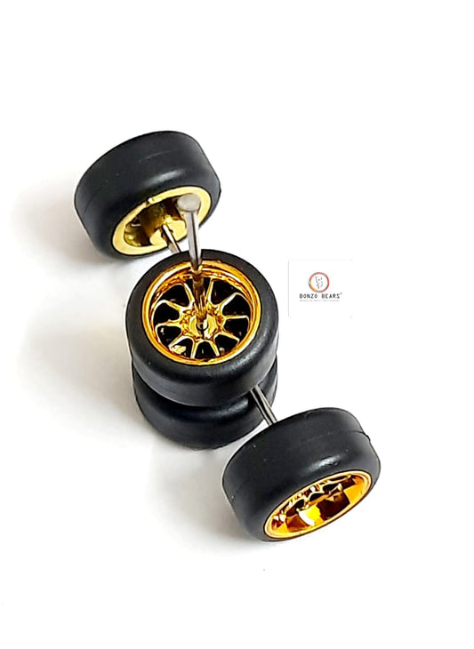 Rubber Tyre - 10mm Gold Rim Multispoke - 28mm Axle, Cv6