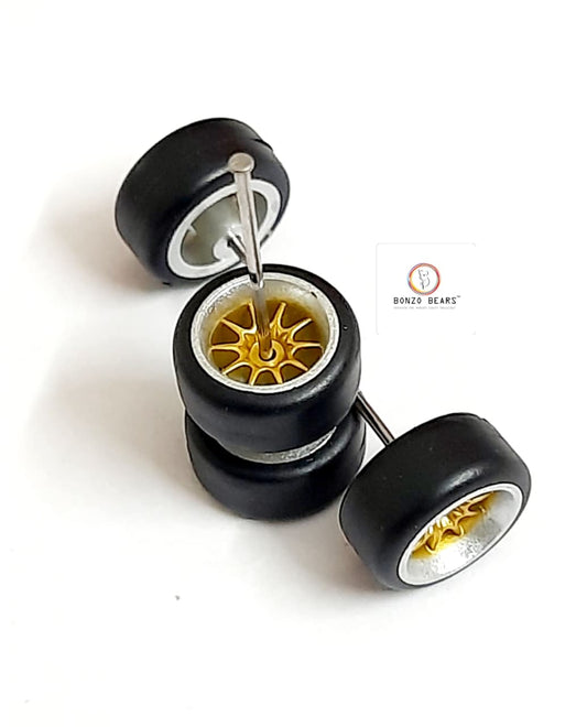 Rubber Tyre - 10mm Silve Line Gold Multispoke - 28mm Axle, Cv6