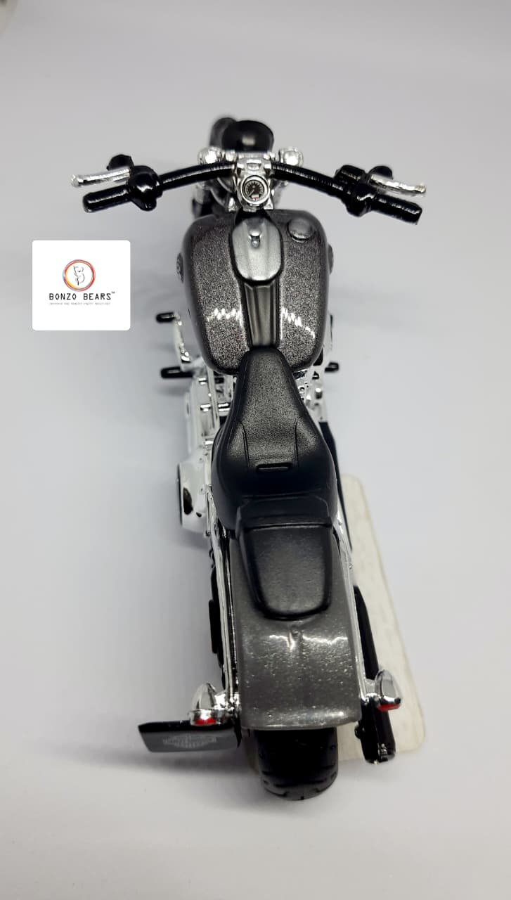 1:18 Harley-Davidson 2016 Breakout Series 40  - Maisto | Bonzo Bears